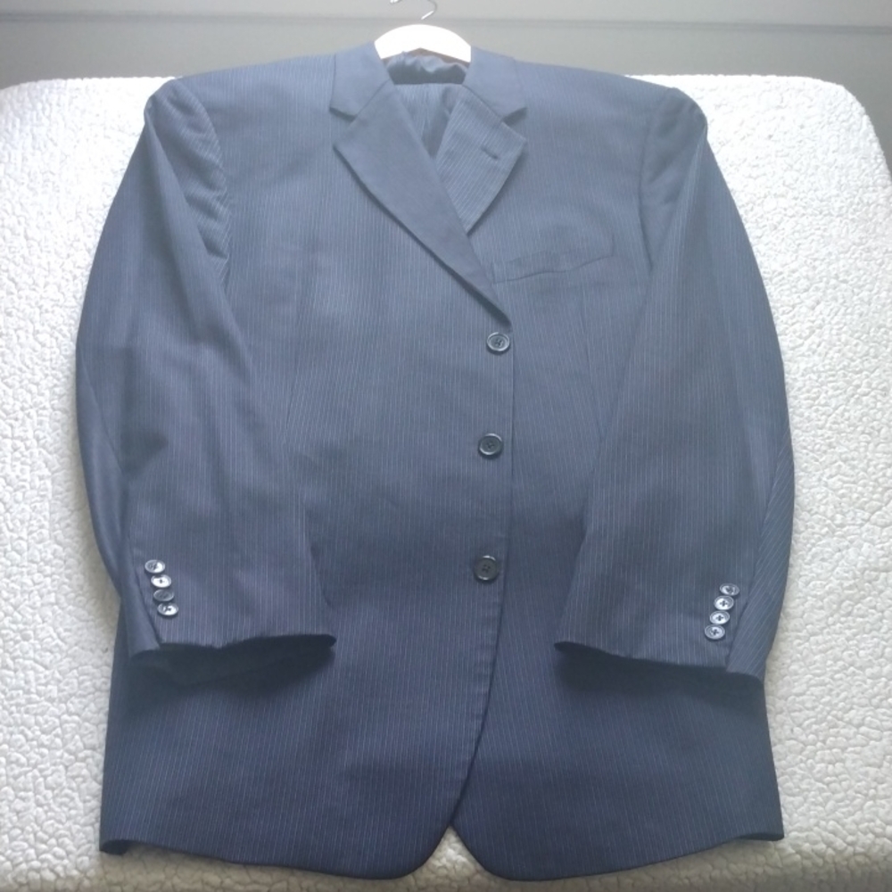 Joseph Abboud 100% Worsted Wool Navy Blue Hairline Stripe Suit - 46L